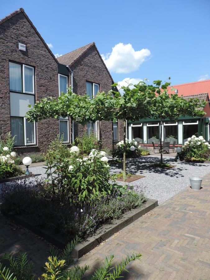 Hotel Ekamper Oosteinde Bagian luar foto