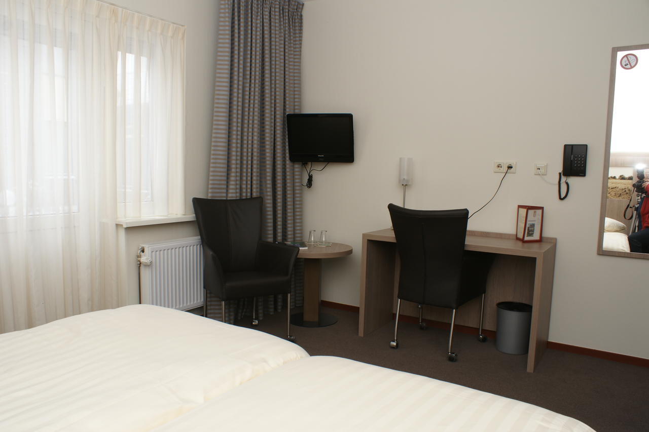 Hotel Ekamper Oosteinde Ruang foto